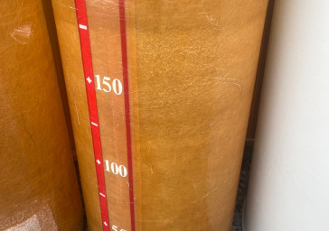 Cuve 2hL en résine fibre de verre d’occasion de marque GIMAR avec plafond mobile et fond plat