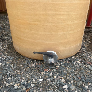 Cuve 10hL en résine fibre de verre d’occasion de marque ZAMBELLI avec plafond mobile et fond plat